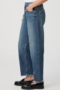 ALEXIS BARREL LEG JEAN (LOVEJOY DISTRESSED)