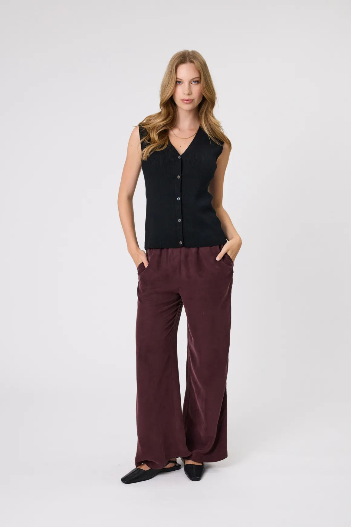 ENCORE KNIT VEST (BLACK)