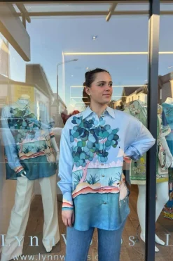 ILLUSTRATION OVERSIZED SHIRT (MADAME JADE)