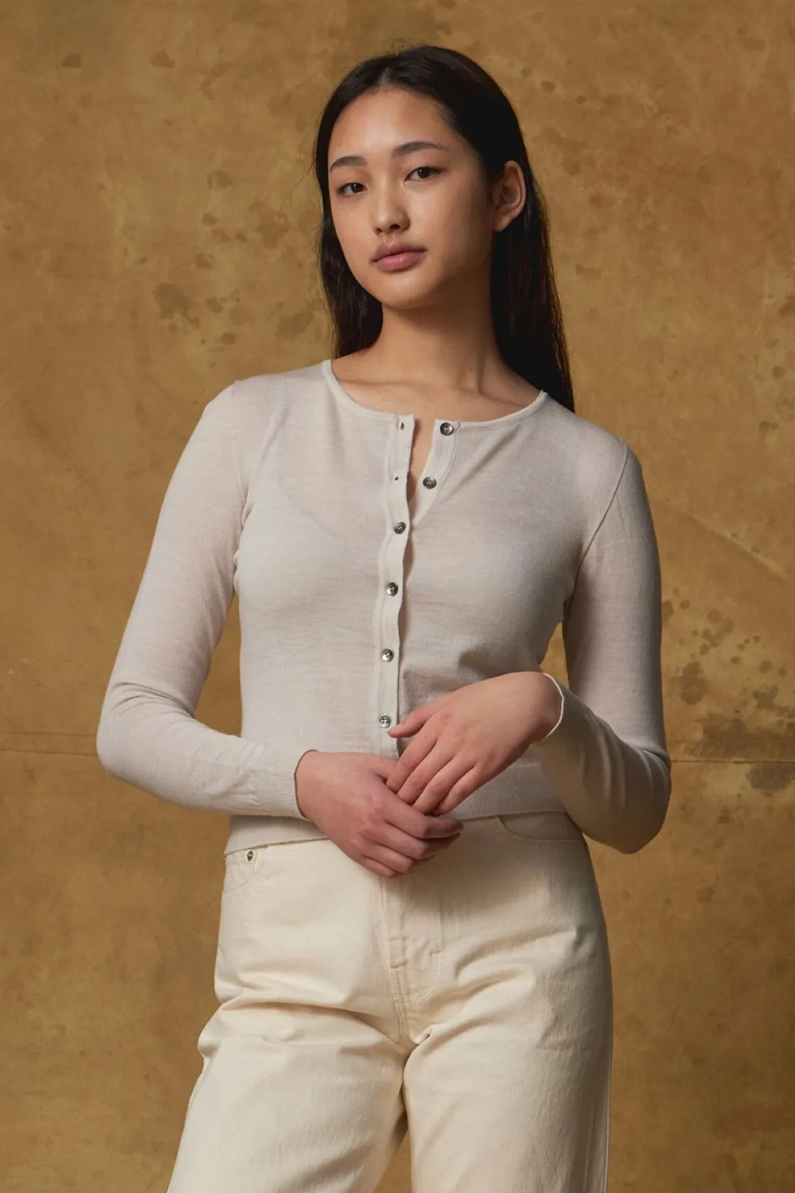 MERINO CROP CREW CARDI (ALABASTER)