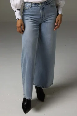 TRUMP JEAN (WASHED DENIM)
