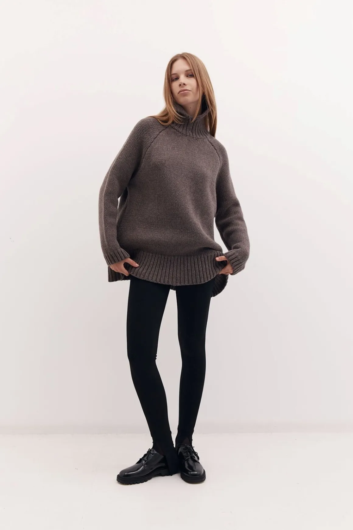 VICTORIA LEGGING (BLACK)