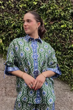 WYLIE RELAXED SHIRT (GREEN BLUE IKAT)